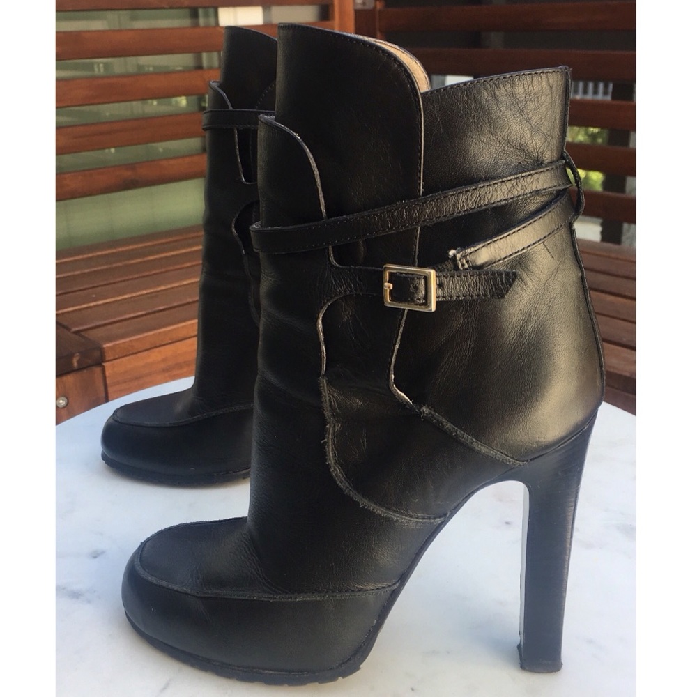Lisa by Donald Pliner Booties